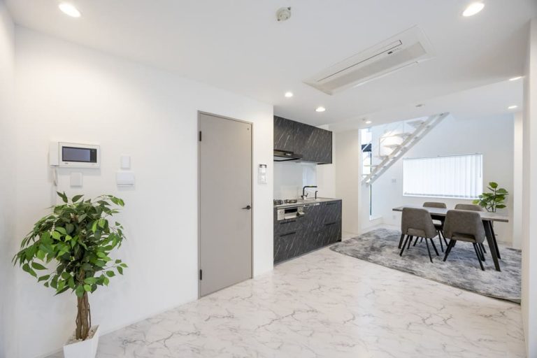 麻布十番　快適な都心ライフを叶えるメゾネットタイプの1LDK