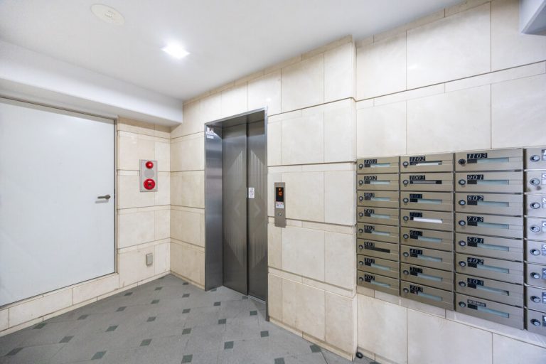 エントランスホール