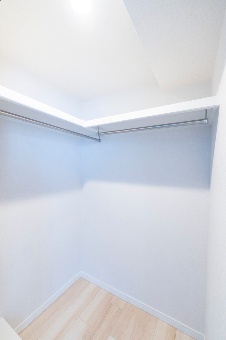 洋室 WIC（ウォークインクローゼット）