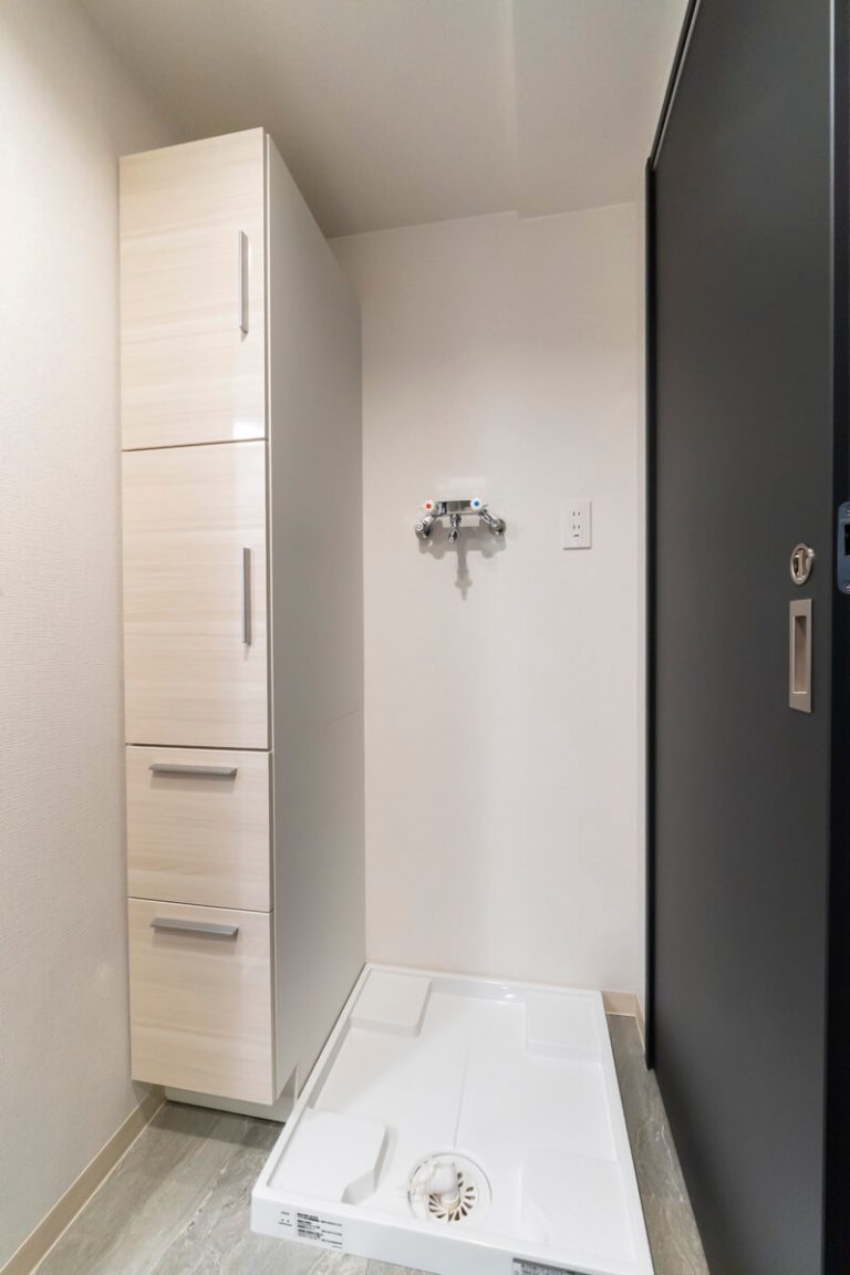 洗面室 洗濯機置き場・リネン庫