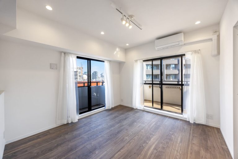 神楽坂　2面バルコニーで通風良好、窓の多い角部屋2LDK