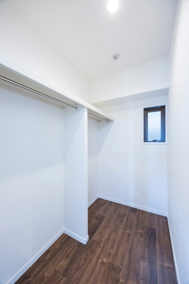 寝室1 ウォークインクローゼット