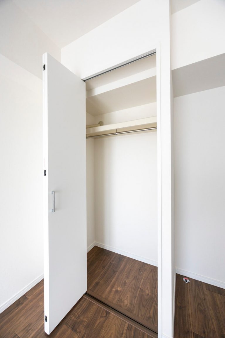 寝室2 クローゼット