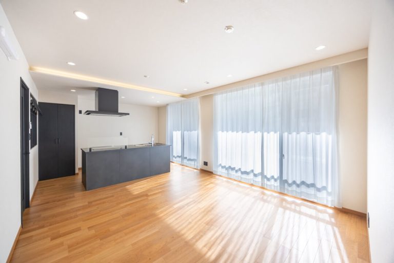 銀座タワー　ゲストを招きたくなる、開放的なアイランドキッチン