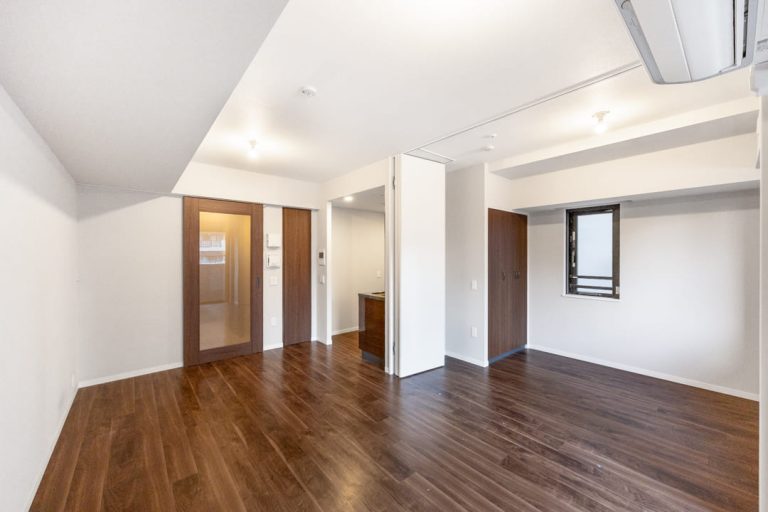 リビングダイニング、寝室