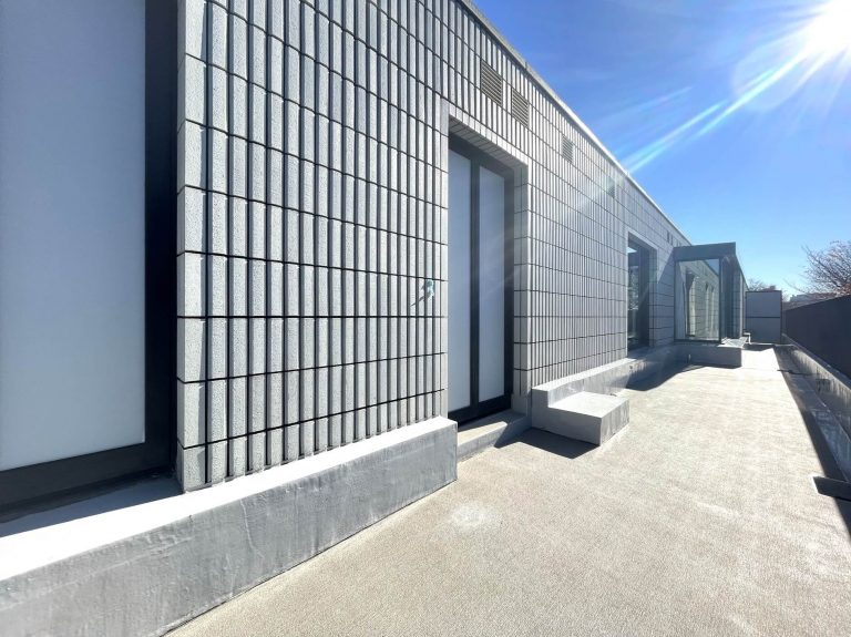 ルーフバルコニー（西側）