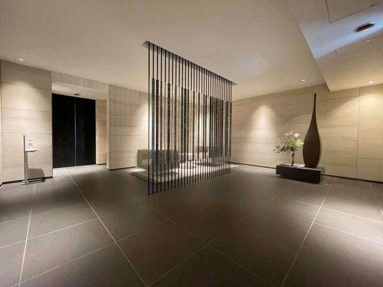 エントランスホール