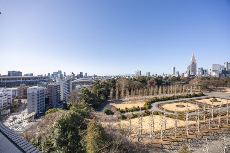 バルコニー眺望　※新宿御苑ビュー