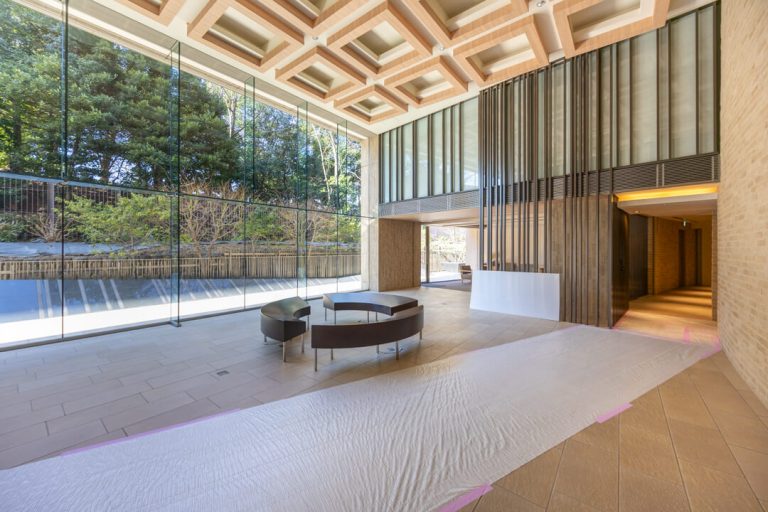 エントランスホール