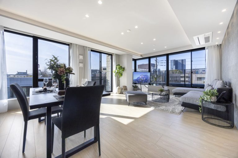 サンウッド代官山猿楽町　3方角住戸の最上階ペントハウス