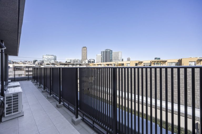 ルーフバルコニー