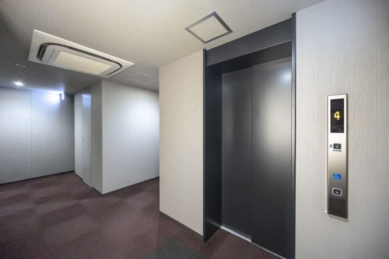 4Fエレベーターホール