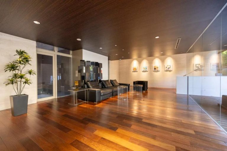 エントランスホール