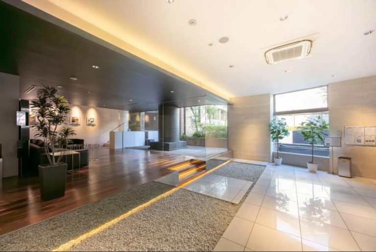 エントランスホール