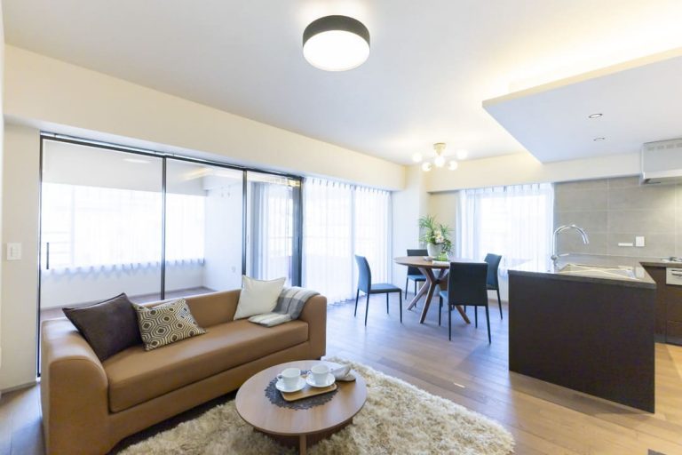 参宮橋　光と風を纏うヴィンテージ角住戸