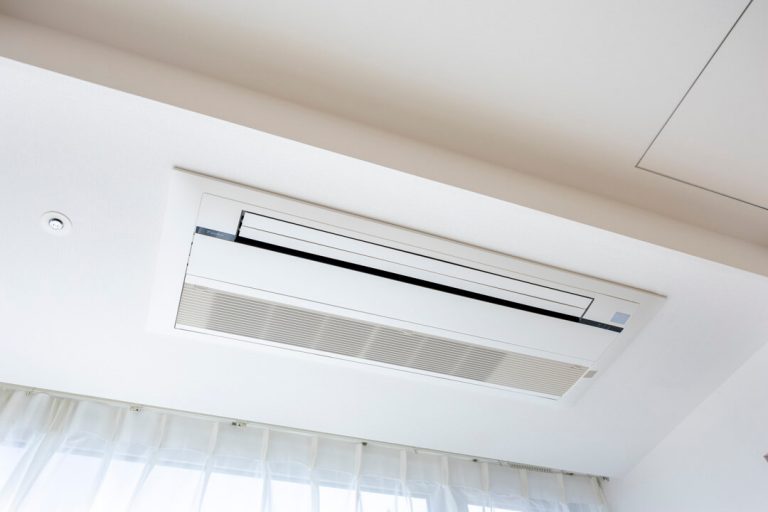 リビングダイニング ビルトインエアコン