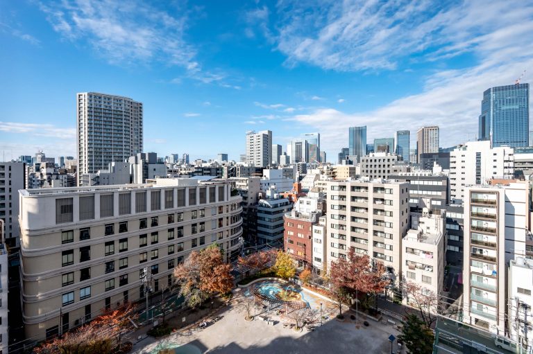 茅場町　最上階角部屋、ルーフガーデン付の2LDK