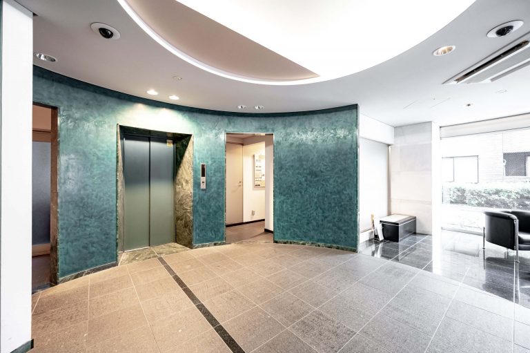 エントランスホール