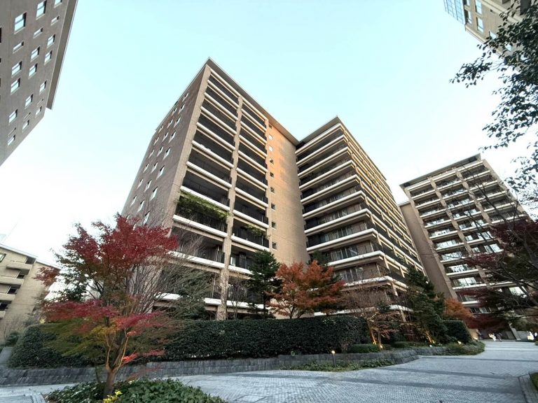 広尾ガーデンフォレスト 椿レジデンスH棟　陽光と緑を日常にする、南向きの住まい