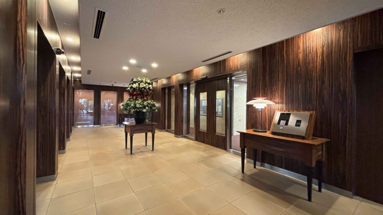 エントランスホール