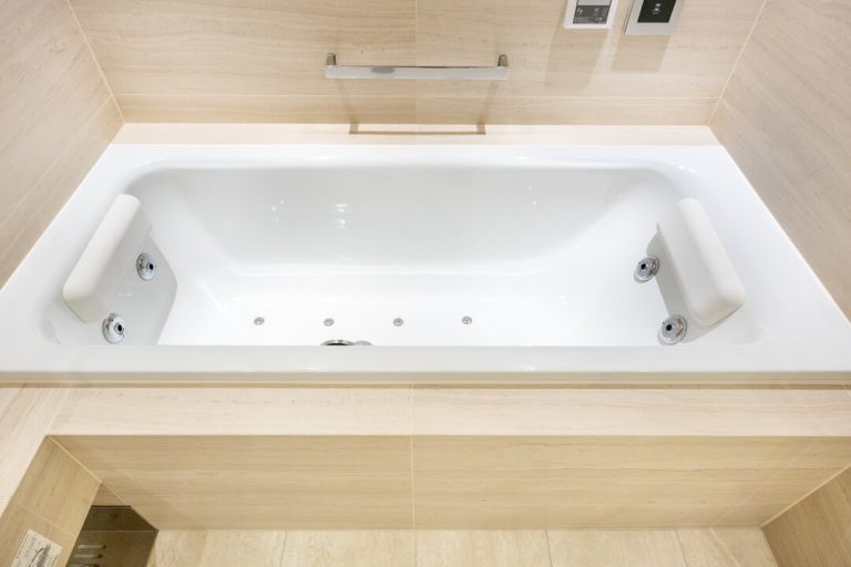 浴室 浴槽はエアブローバス付