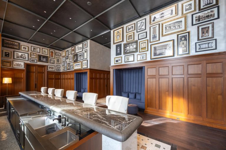 ダイニングバー