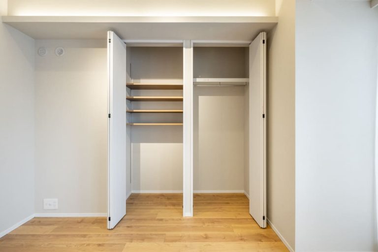 寝室3 クローゼット