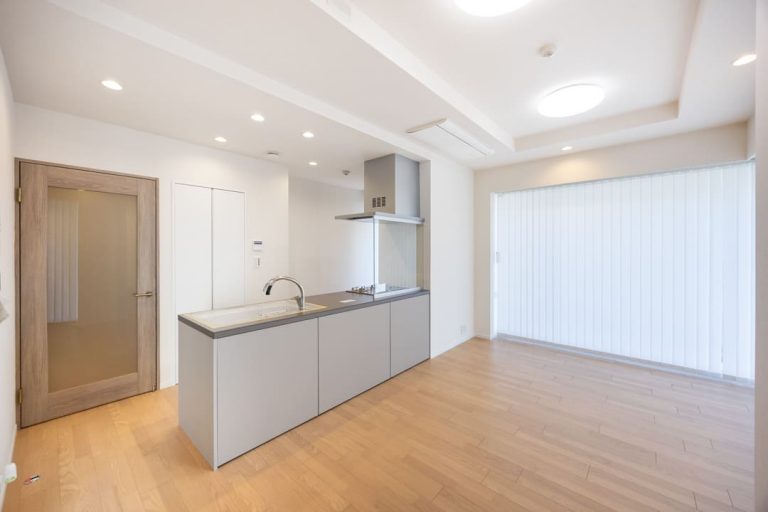 九段下　3方角住戸×高セキュリティの住まい