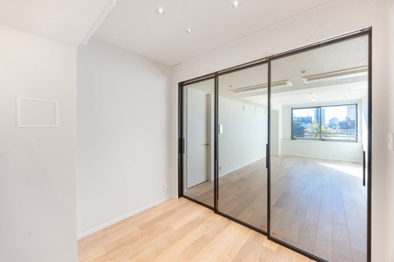 サービスルーム