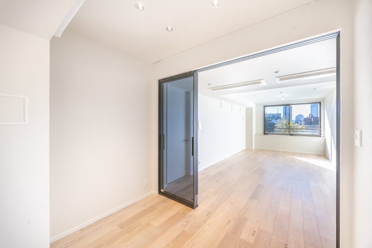 サービスルーム