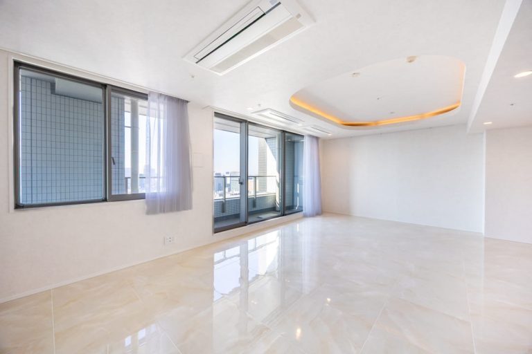 リビングダイニング