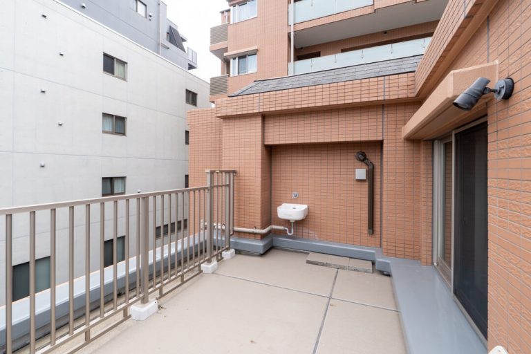 ルーフバルコニー