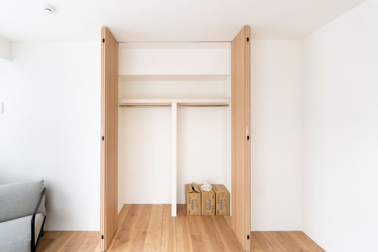 洋室1 クローゼット