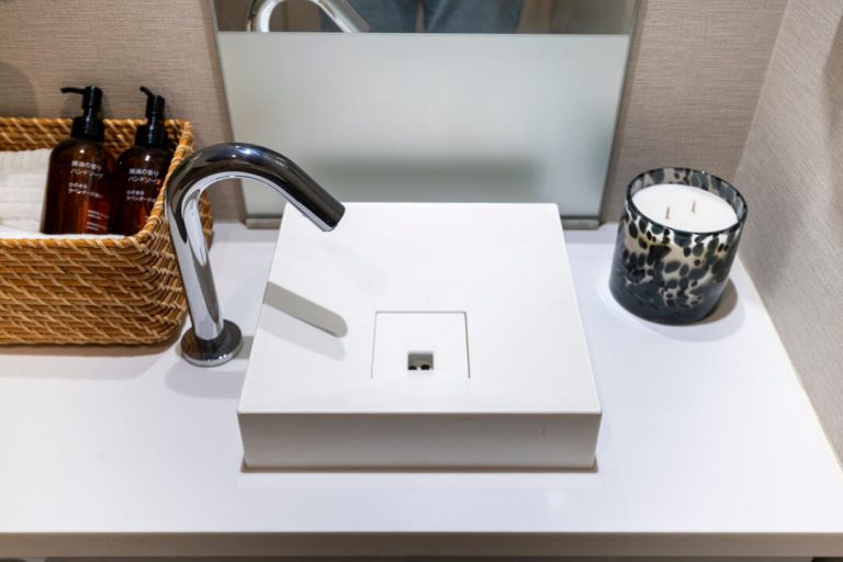 トイレ 手洗いカウンター