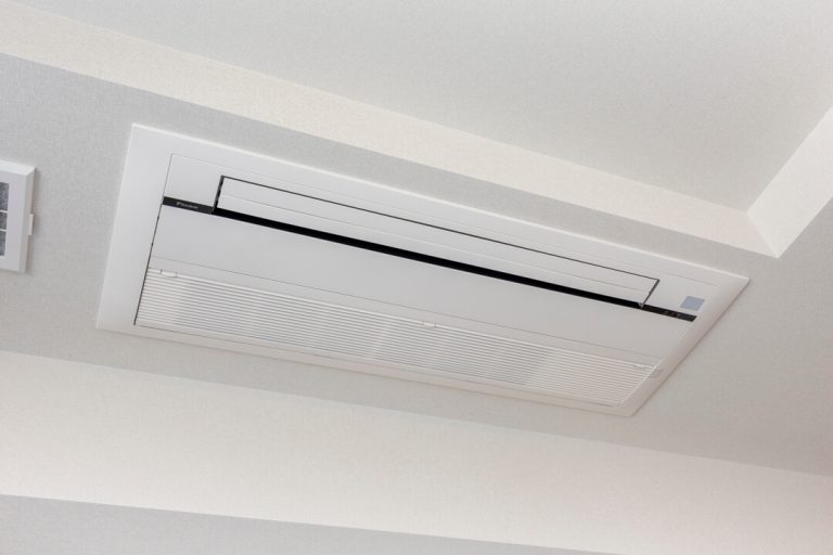 リビングダイニング ビルトインエアコン