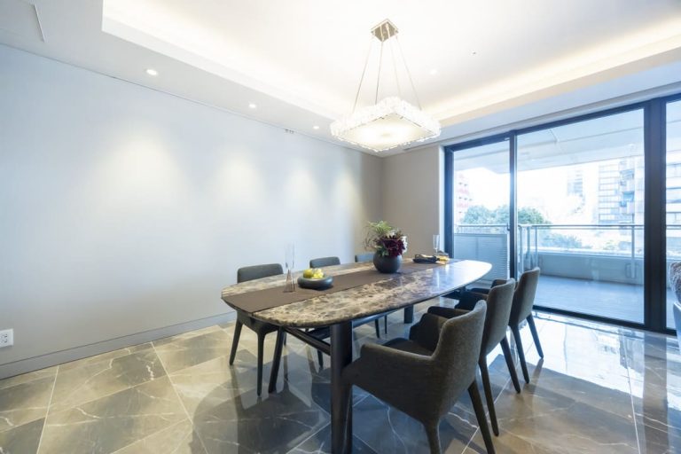 リビングダイニング