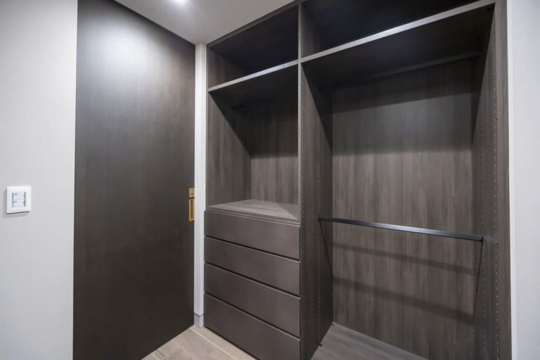 主寝室 WTC（ウォークスルークローゼット）