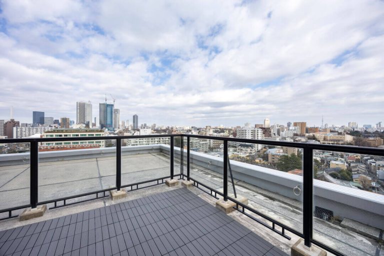 ルーフバルコニー