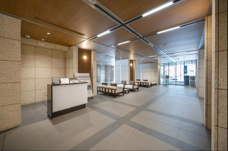 エントランスホール