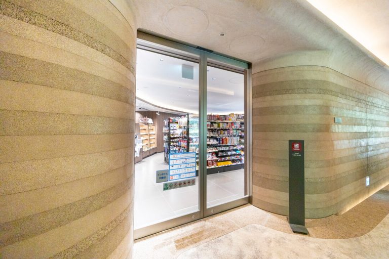 コンビニエンスストア