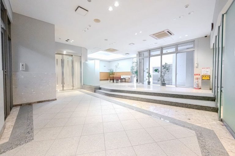 エントランスホール