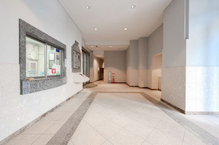 エントランスホール