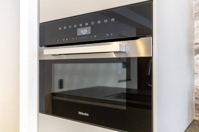 キッチン ミーレ製オーブンレンジ
