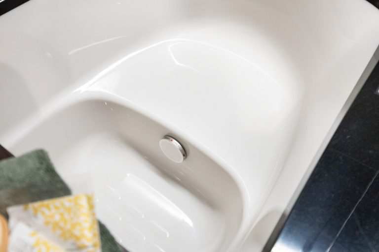 浴室 ステップ浴槽