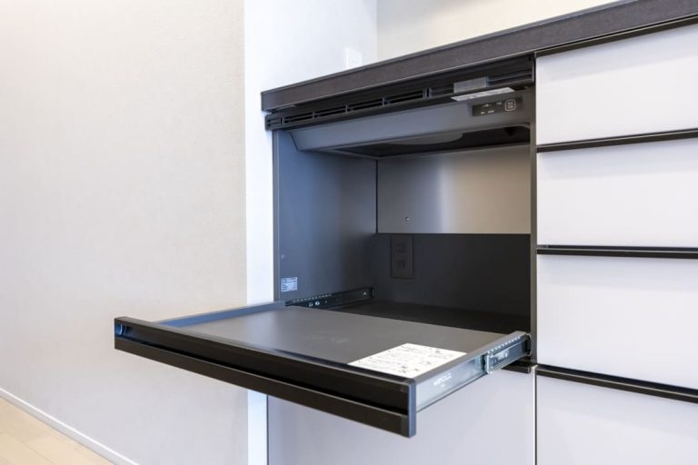 キッチン カップボード