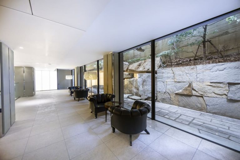 エントランスロビー