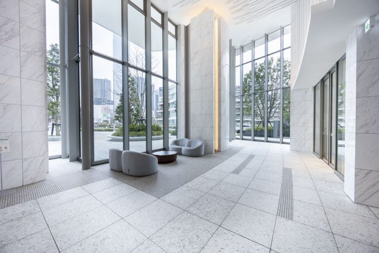 エントランスホール