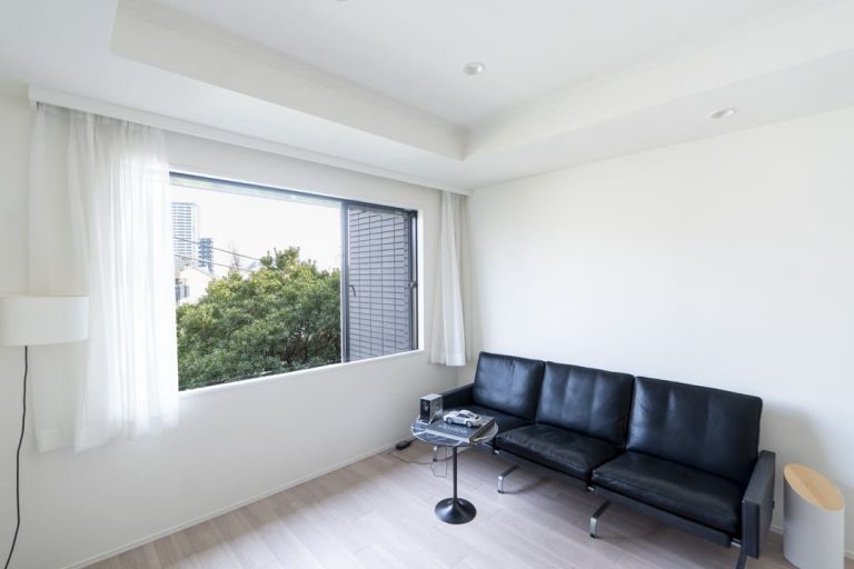 ラ・アトレ恵比寿グランガーデン　緑と光を抱く、角住戸のゆとり