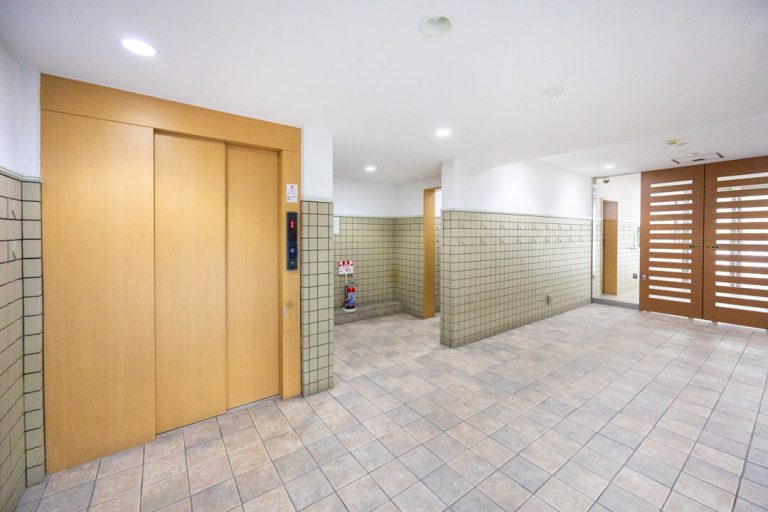 エントランスホール