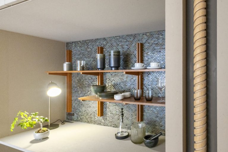 キッチン カップボード